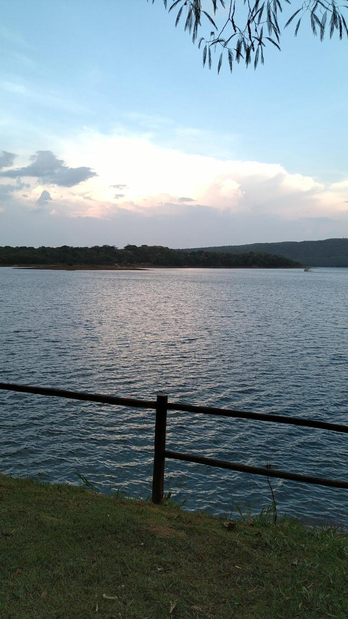 C104-AP-ALDEIA DO LAGO COM COZINHA e CHURRASQUEIRA em CALDAS NOVAS Caldas Novas Exterior foto