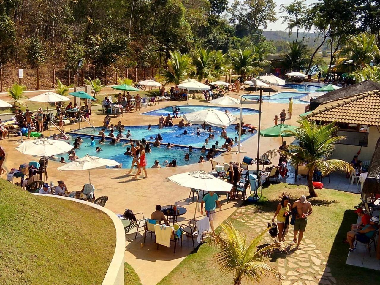 C104-AP-ALDEIA DO LAGO COM COZINHA e CHURRASQUEIRA em CALDAS NOVAS Caldas Novas Exterior foto